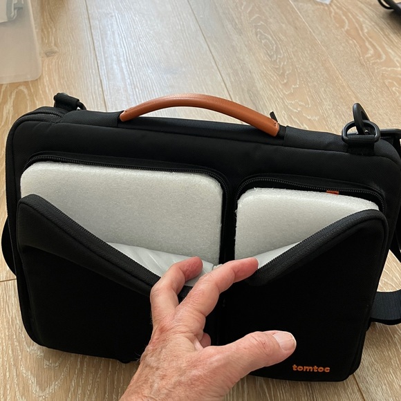 TOMTOC Defender-A42 Laptop Briefcase (14.4”) - Picture 3 of 5